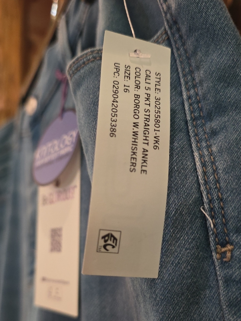 Gloria Vanderbilt Mid-Blue Straight Leg Jeans - Picture 4 of 8